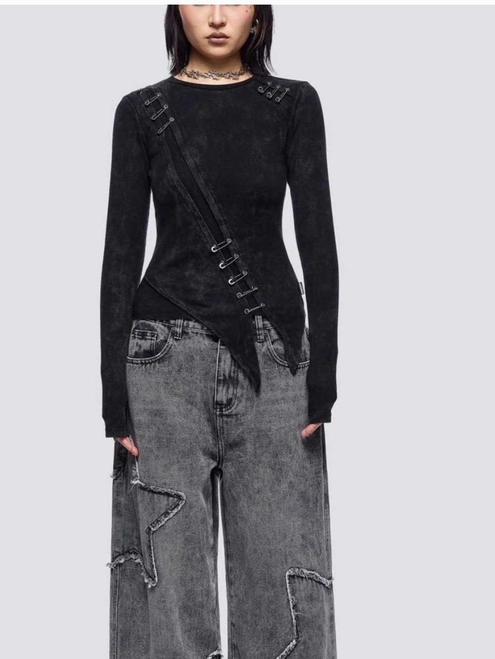 Asymmetrical Black Long-Sleeve Top with Hardware Detailing GOTH punk - Picture 2 of 7